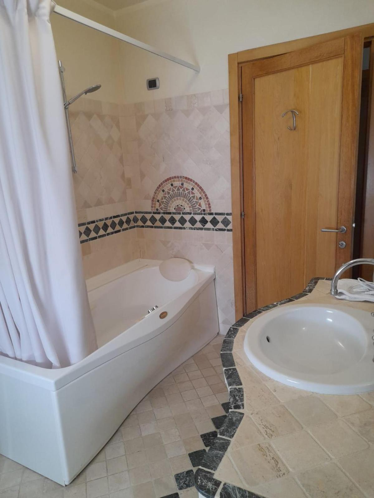 Casa Palombara - Baschi Apartment Bagian luar foto