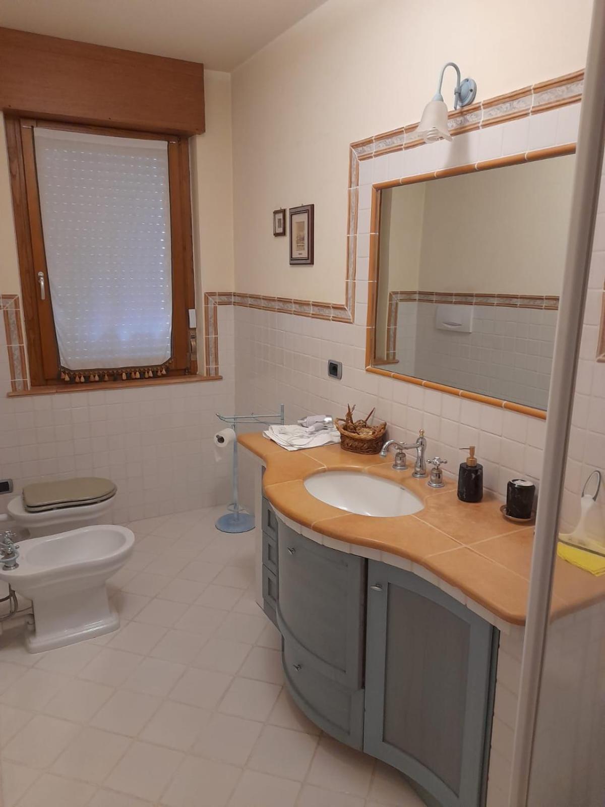 Casa Palombara - Baschi Apartment Bagian luar foto